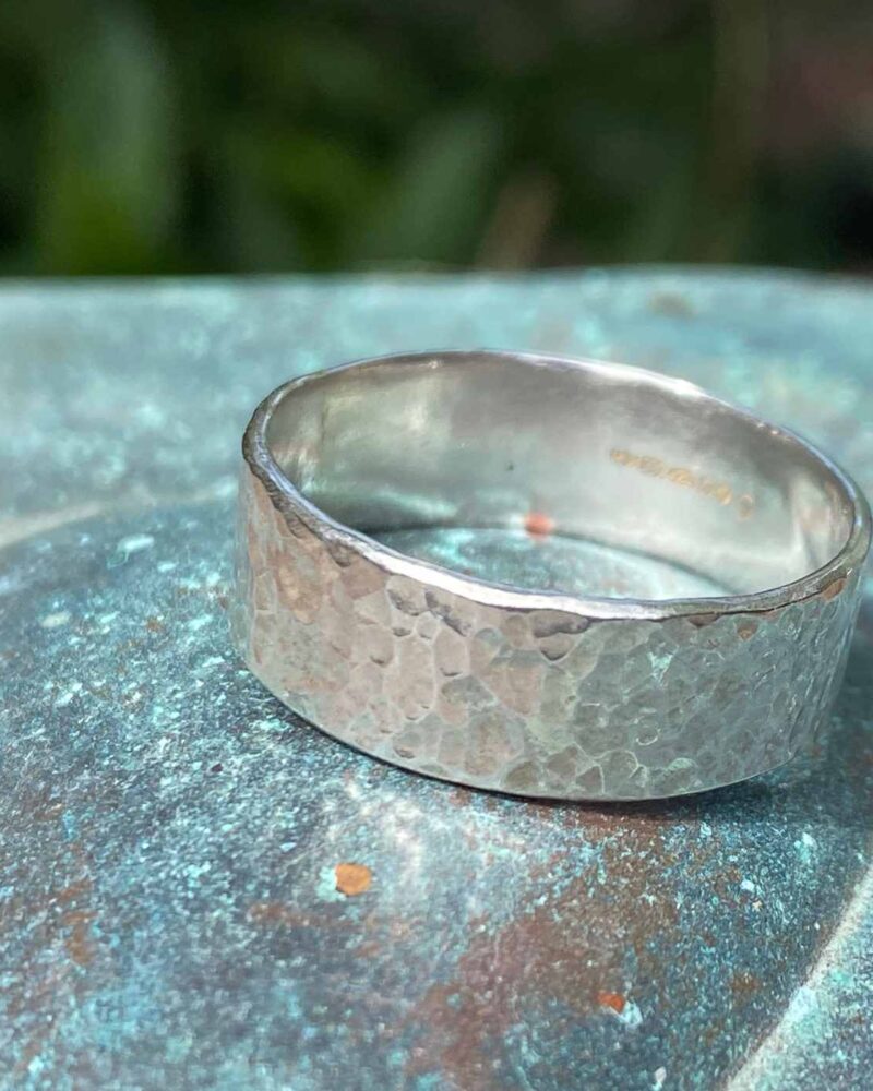 Morthol Solid 925 Sterling Silver Hammered Medium Band Ring.  Size W